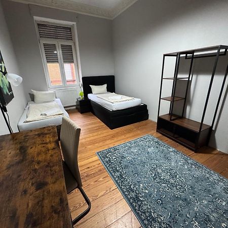 Zimmer In Kaiserslautern Exterior foto