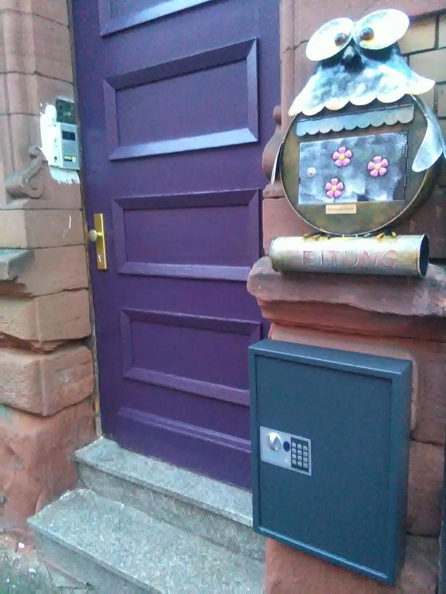 Zimmer In Kaiserslautern Exterior foto