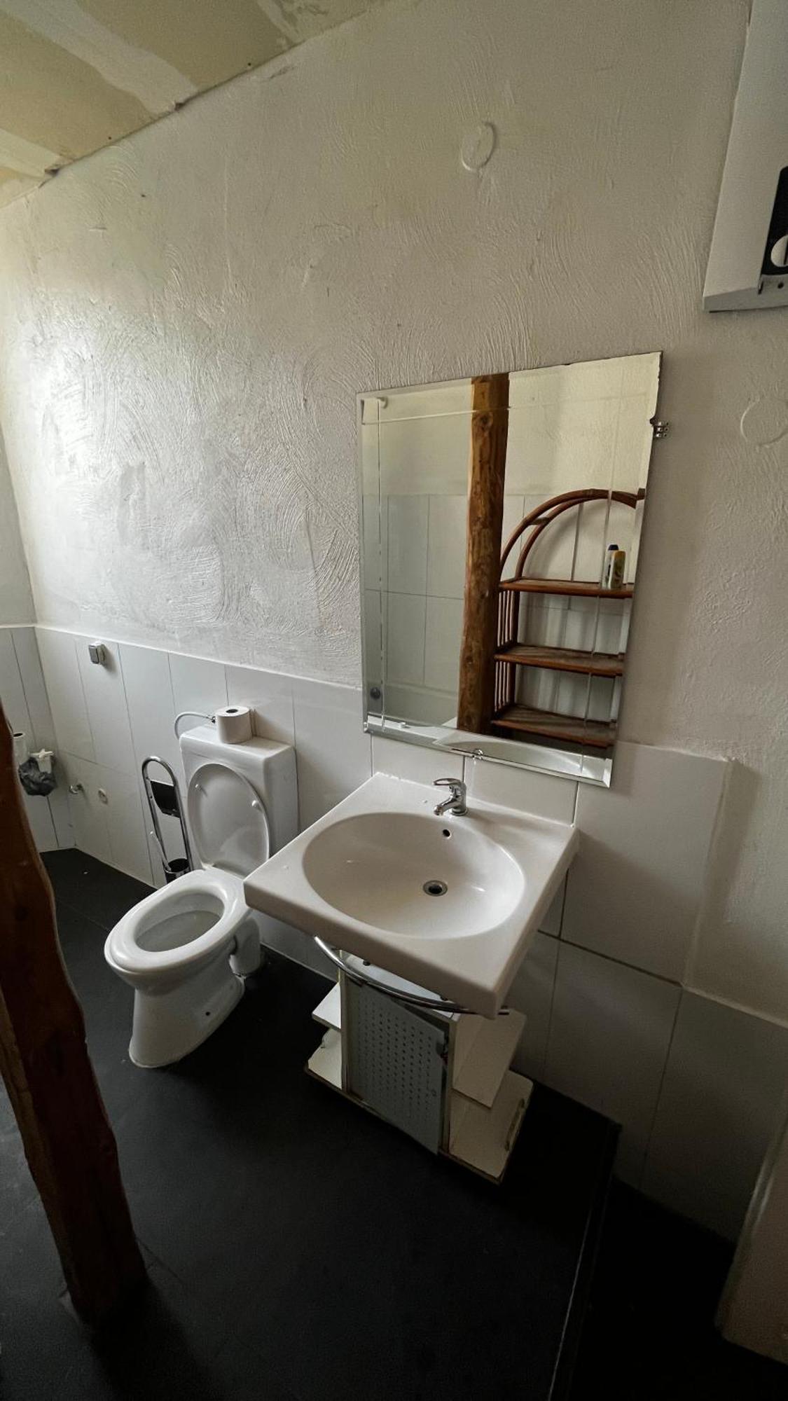 Zimmer In Kaiserslautern Exterior foto