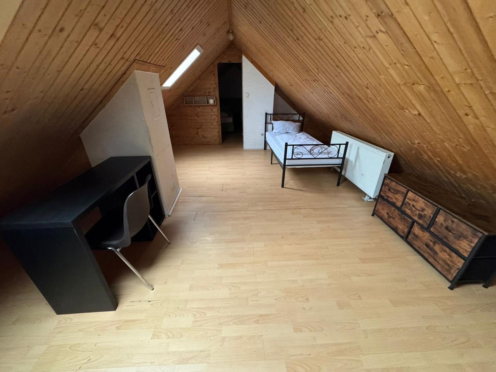 Zimmer In Kaiserslautern Habitación foto
