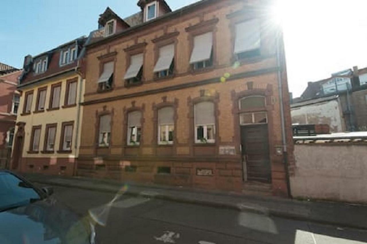Zimmer In Kaiserslautern Exterior foto