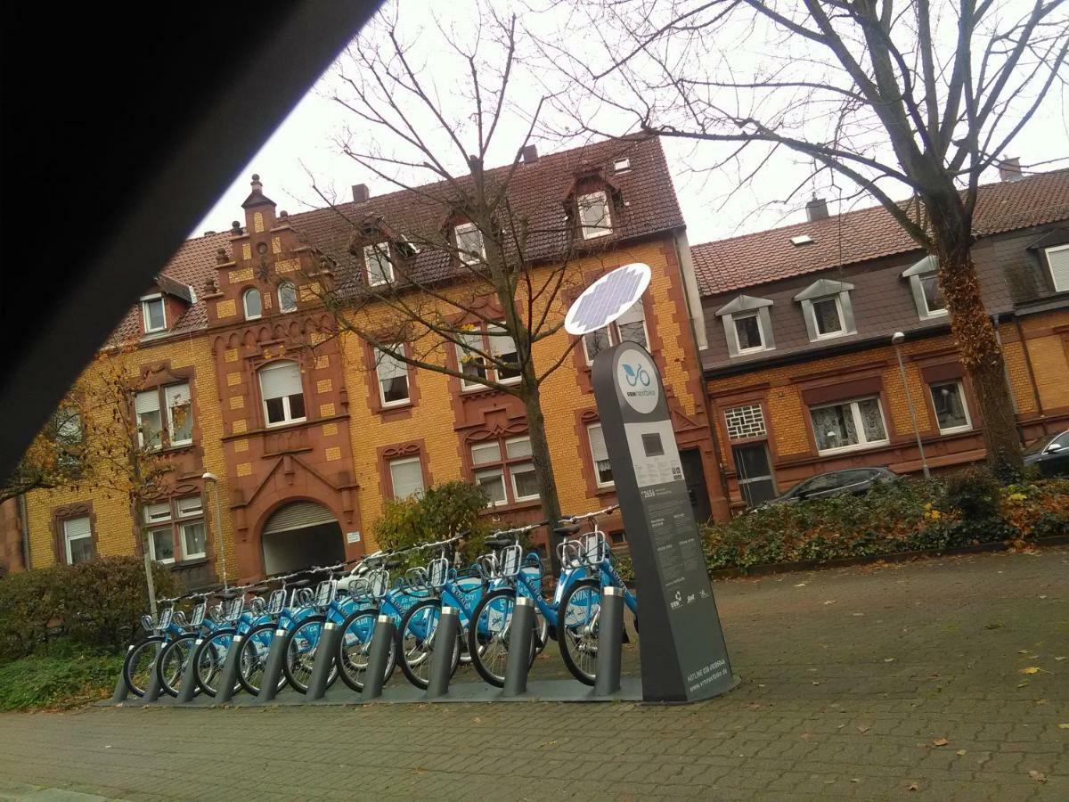 Zimmer In Kaiserslautern Exterior foto